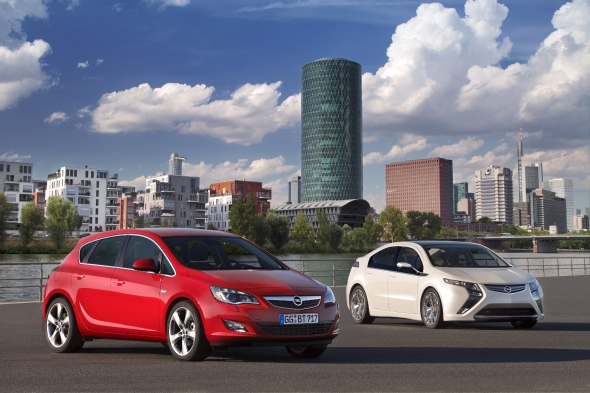 Neuer Opel Astra und Opel Ampera